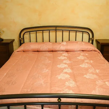 Casale Esmeralda بيت للعطل *